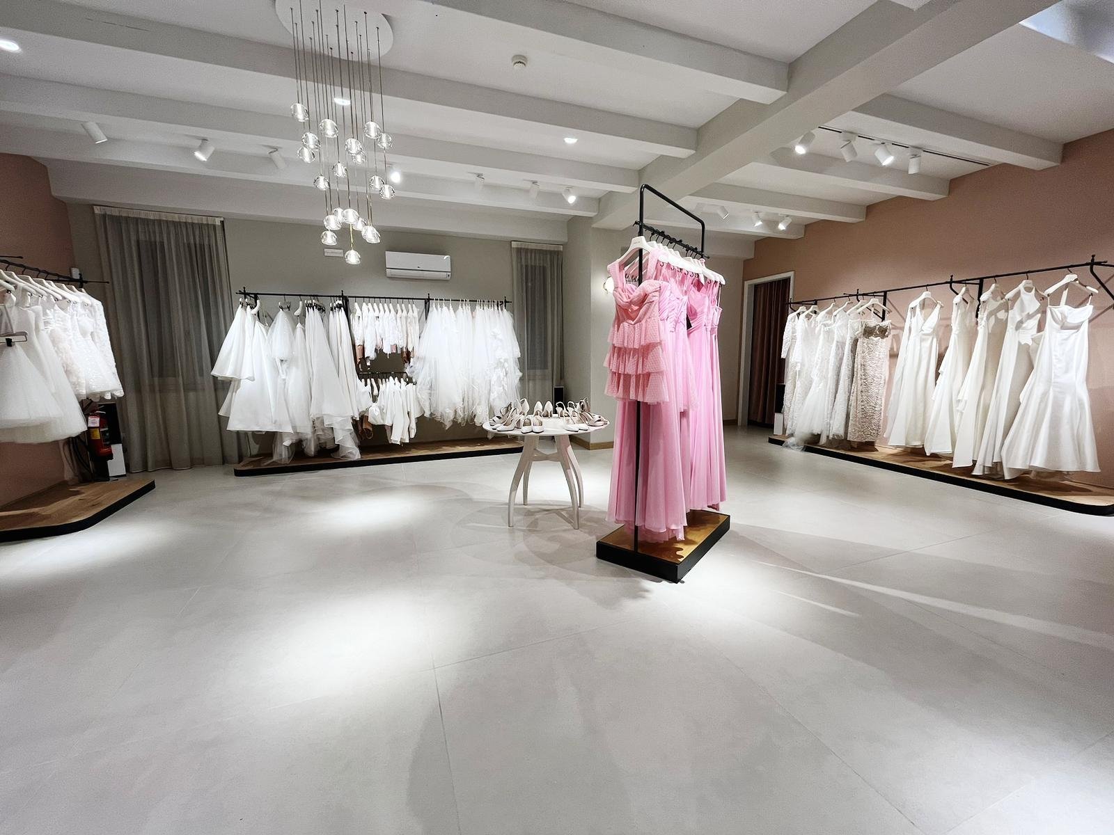 Abiti sposa e cerimonia foggia piazza umberto giordano 4 Atelier Eme