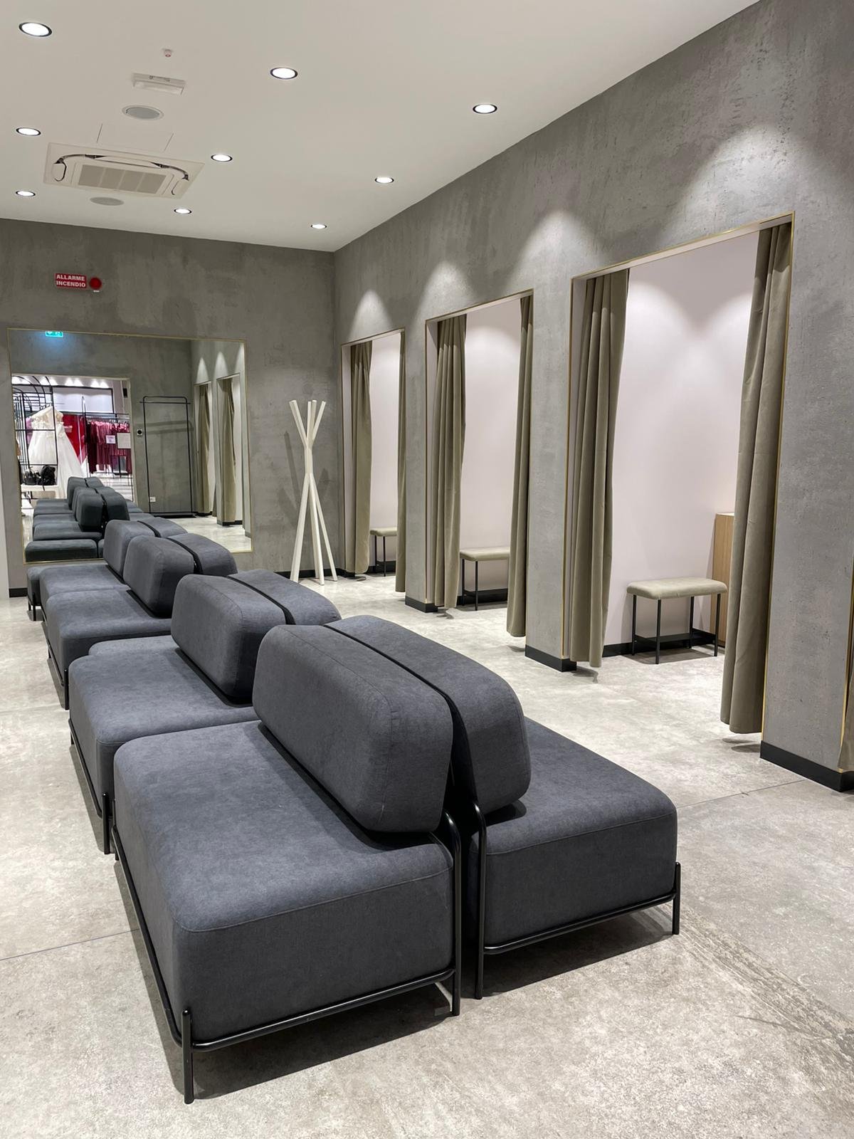 Atelier eme ecm SERRAVALLE RETAIL PARK ATELIER EME' OUTL