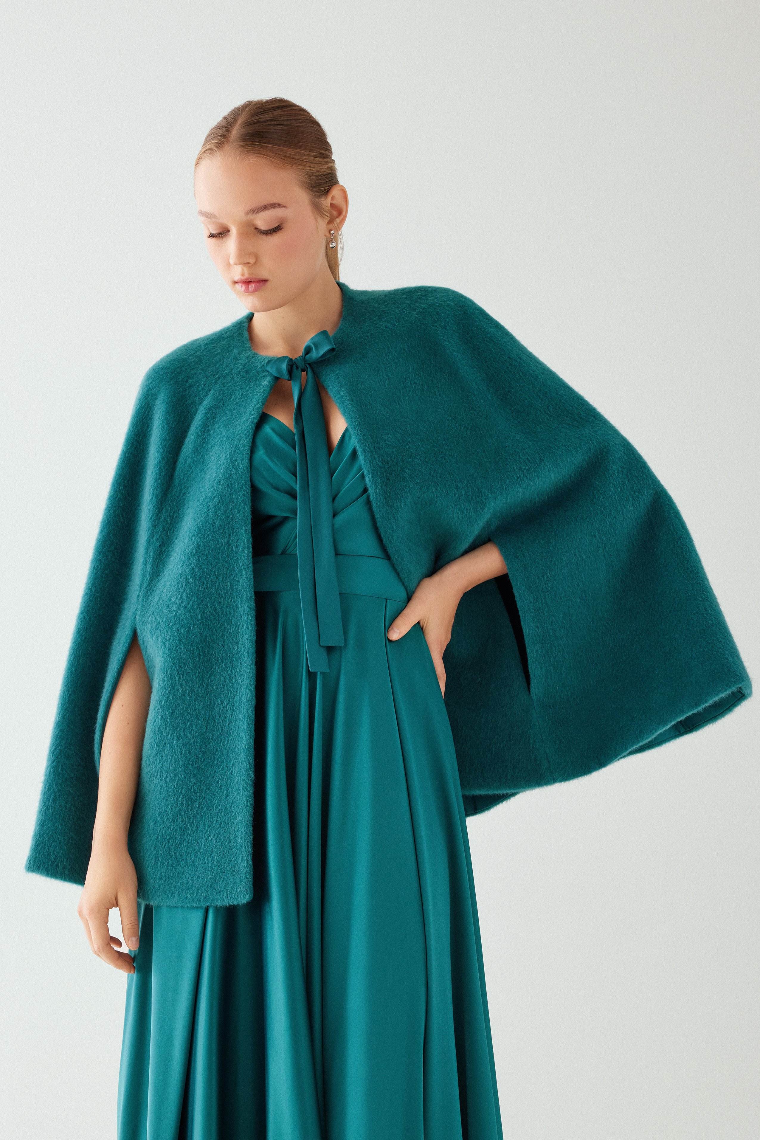 Faux fur cape with bow | Atelier Emé