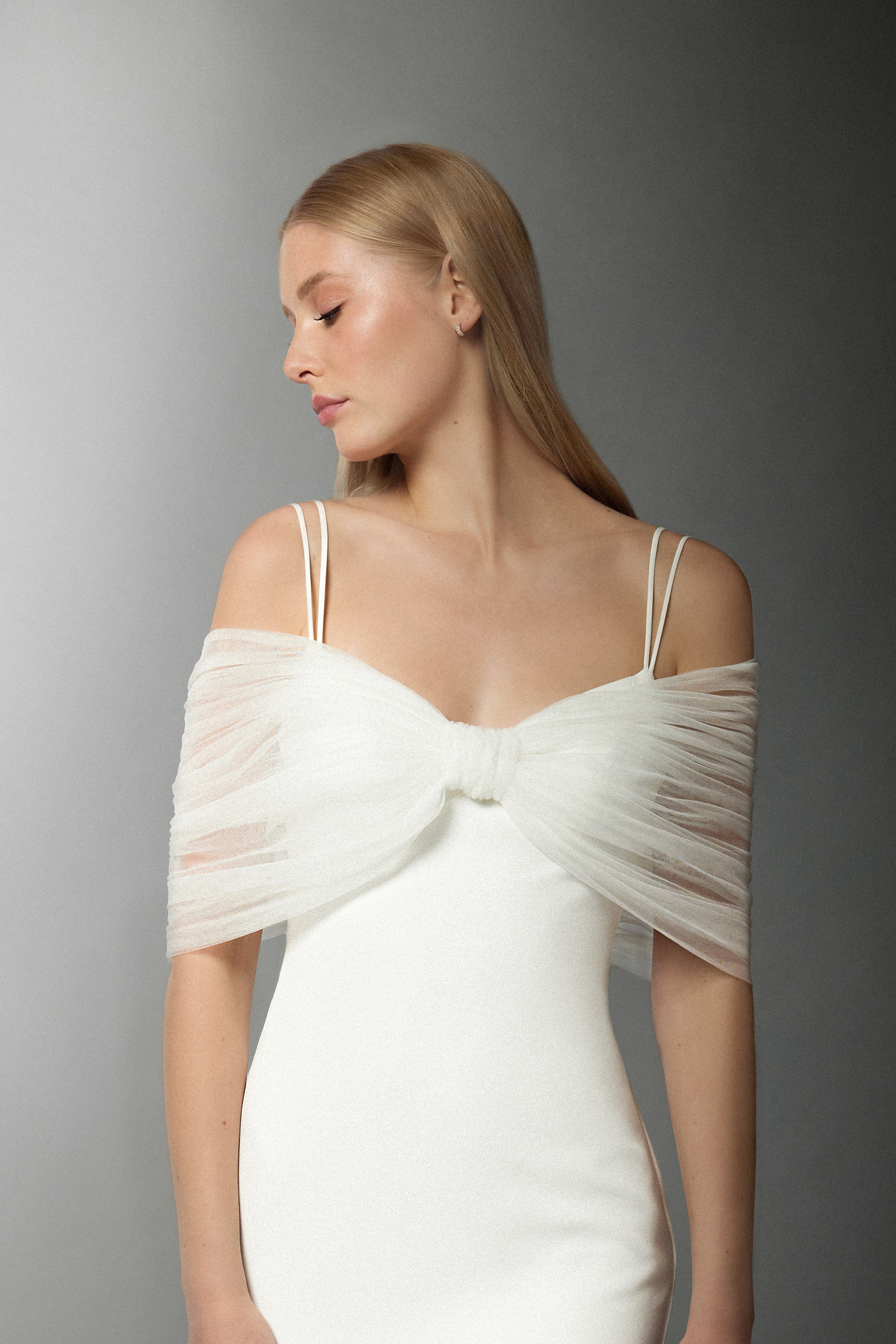 Acka tulle off shoulder blouse（プレゼント付き）